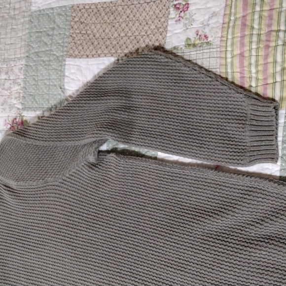 Eddie Bauer Men's 3 Button Light Olive Green Sweater‎ - Picture 9 of 12